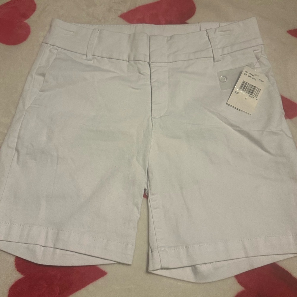 NWT KUT from the Kloth Jenny Walking Short white